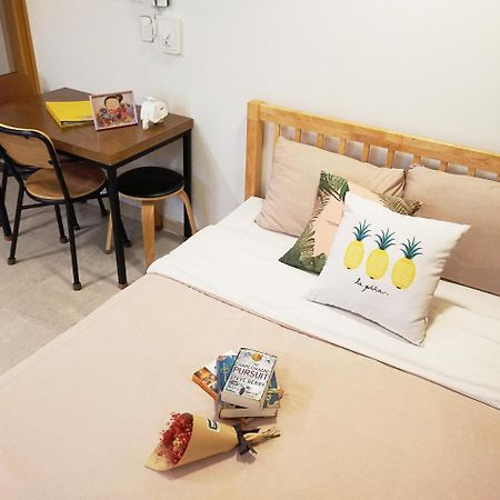 Lee & No Guesthouse Hongdae Seoul Exterior foto