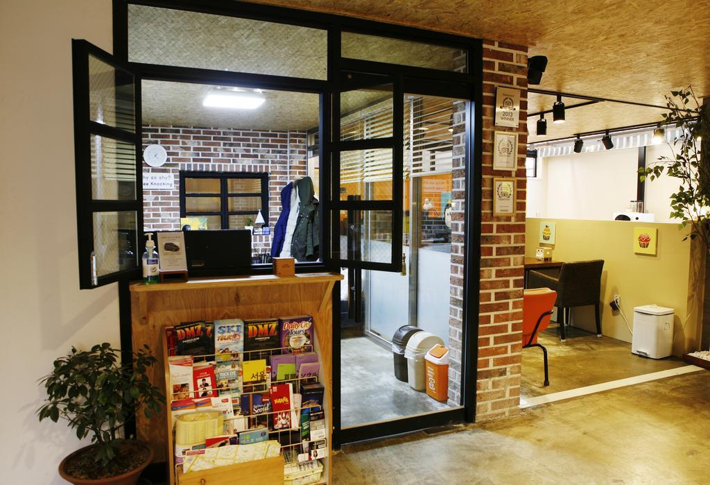 Lee & No Guesthouse Hongdae Seoul Exterior foto