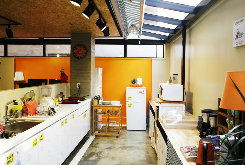 Lee & No Guesthouse Hongdae Seoul Exterior foto