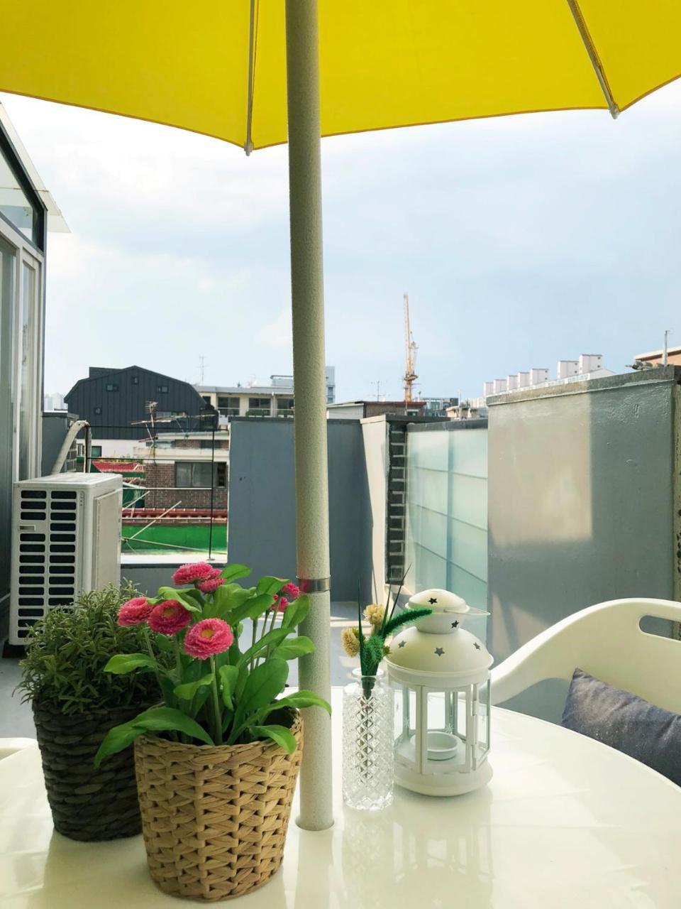 Lee & No Guesthouse Hongdae Seoul Exterior foto