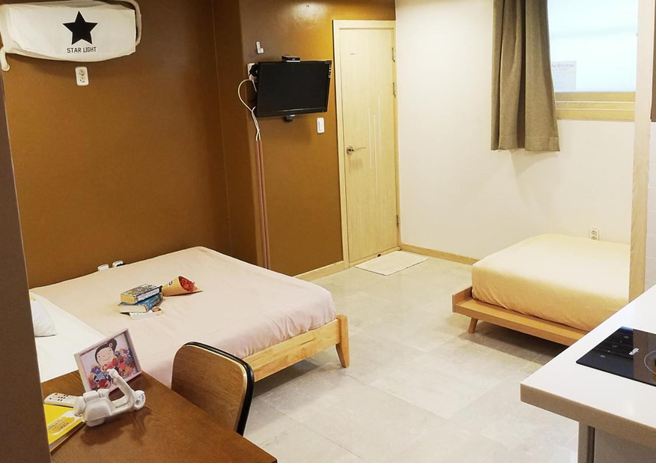 Lee & No Guesthouse Hongdae Seoul Exterior foto