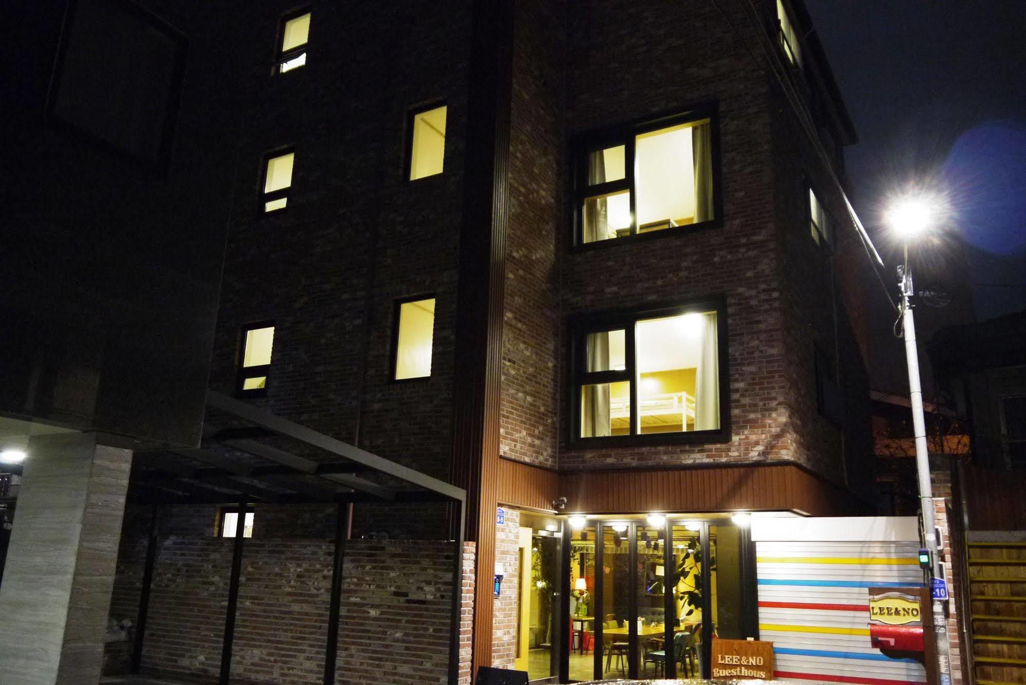 Lee & No Guesthouse Hongdae Seoul Exterior foto